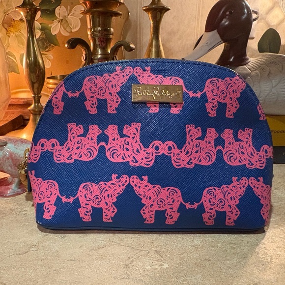 COPY - Lilly Pulitzer accessory bag. Elephant print. - Picture 1 of 10